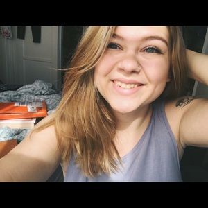 Meet your Posher, Virginia